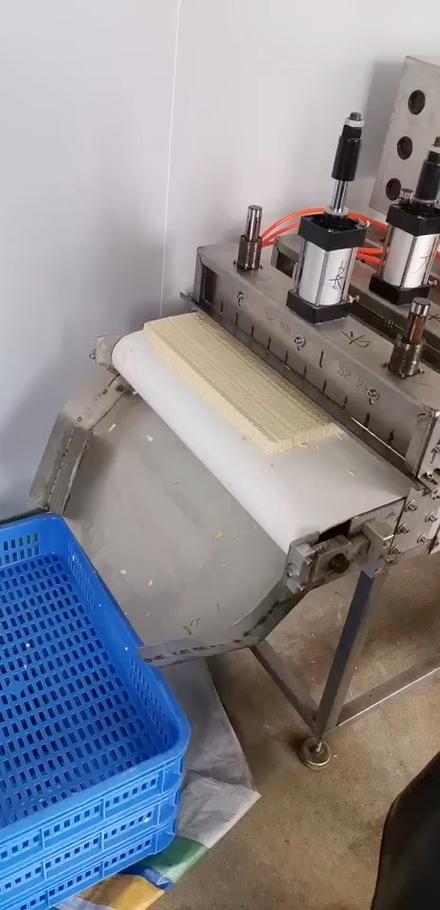 廣東捷客迅知名品牌全自動豆腐切塊機工廠直銷豆制品機械設備廠家
